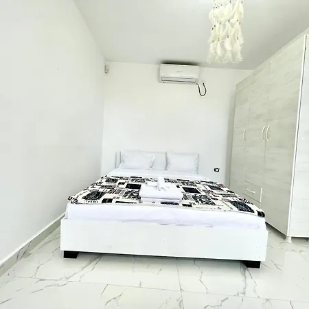 Unirii 10 * Bucharest